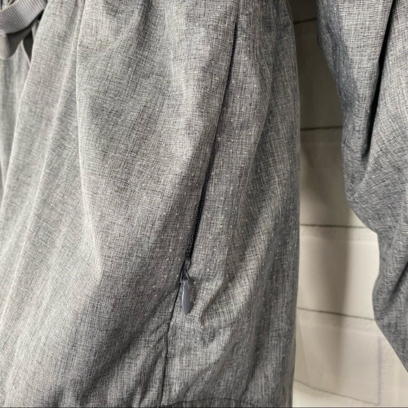 Fabletics Danielle lightweight Jacket in grey size small - Picture 5 of 12